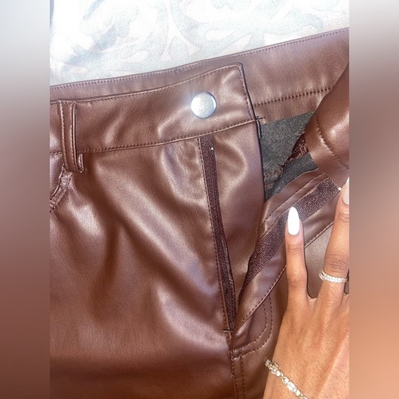 NWT • Chocolate Brown Faux Leather Mini Skirt🌟 - Picture 4 of 6